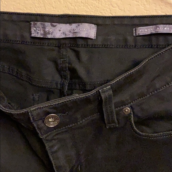 Guess black stretch jeans. - Picture 2 of 2